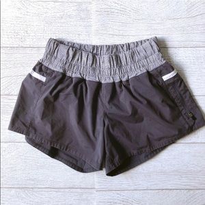 Lululemon tracker shorts